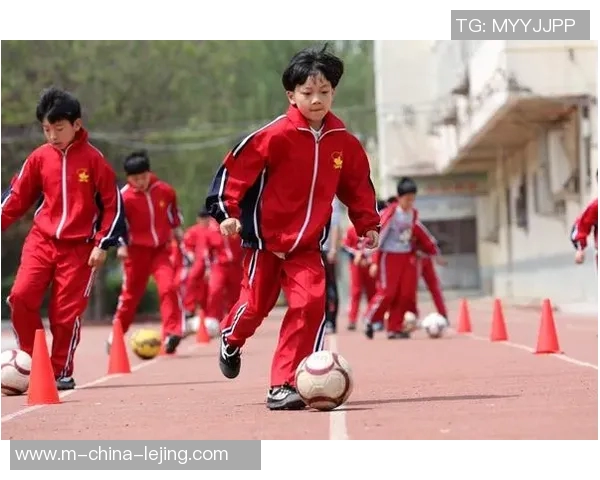 小学体育课程标准的全面解读与实践探索促进学生身心健康发展